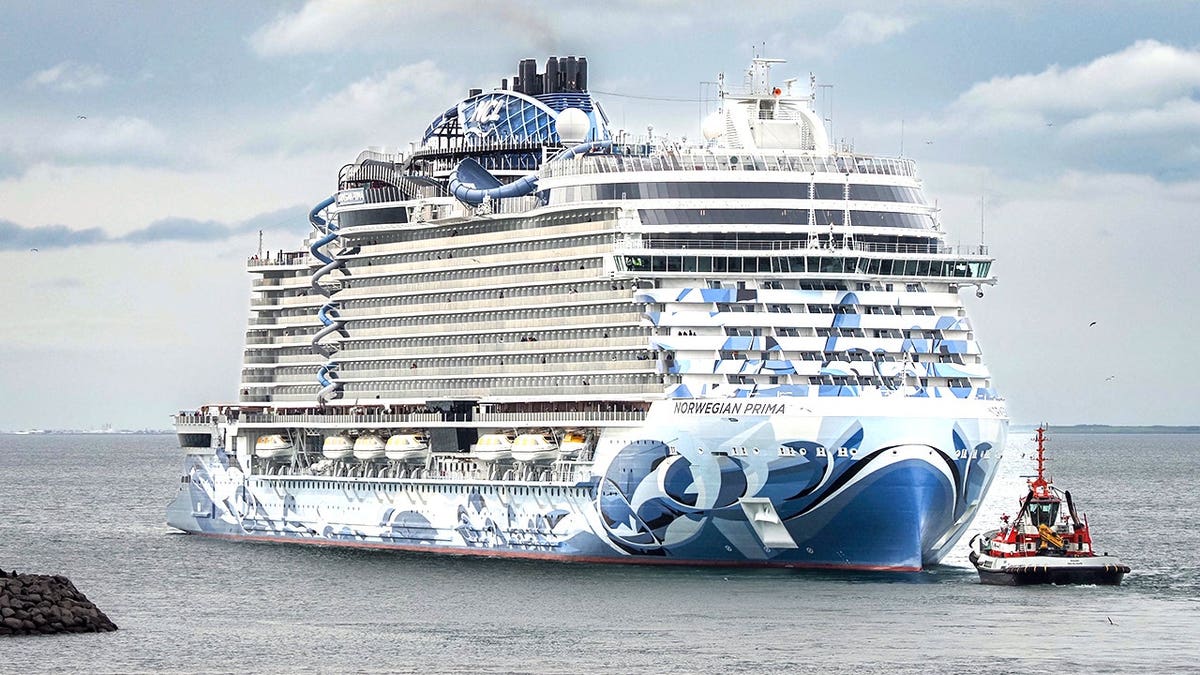 View of Norwegian Prima in water View of Norwegian Prima in water