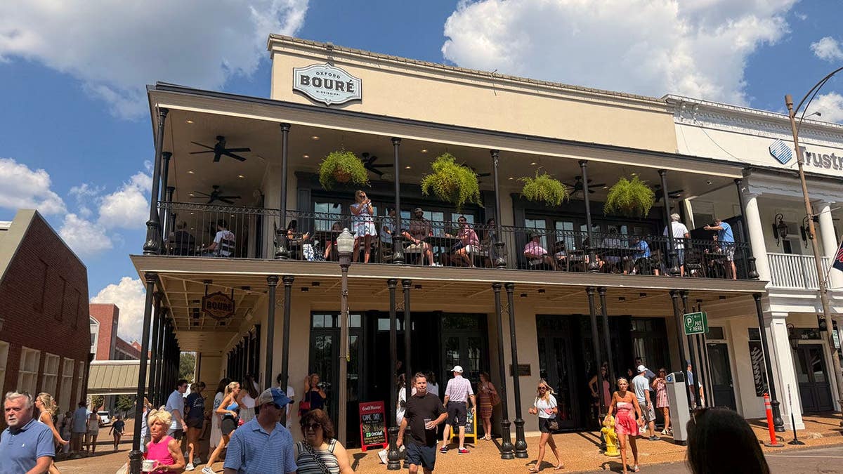 Fans flock to Oxford ahead of the LSU versus Ole Miss showdown on Saturday afternoon.