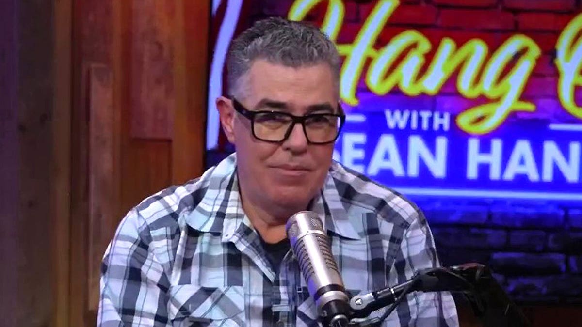 Adam Carolla on the Hang Out With Sean Hannity podcast