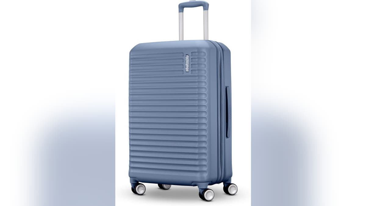 This suitcase expands to fit more clothes.
