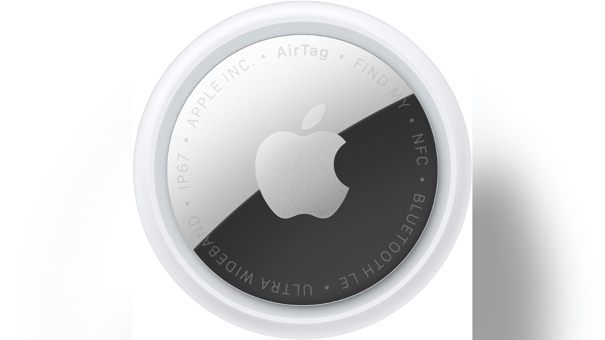 Apple’s AirTag helps you keep track of keys, wallets and bags.