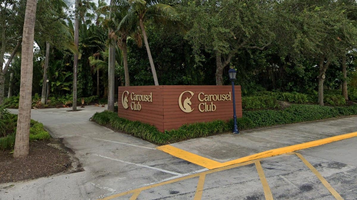 The front entrance to Hallandale Beach's Carousel Club
