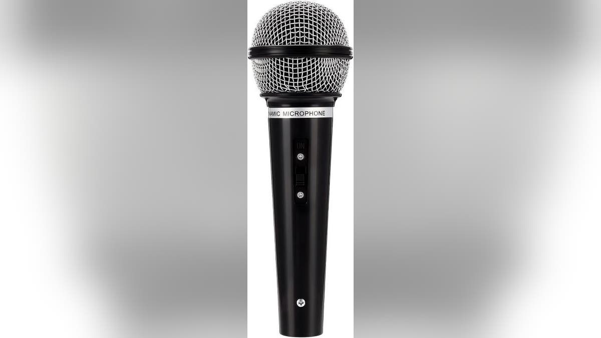 TV reporters need a microphone to look convincing.