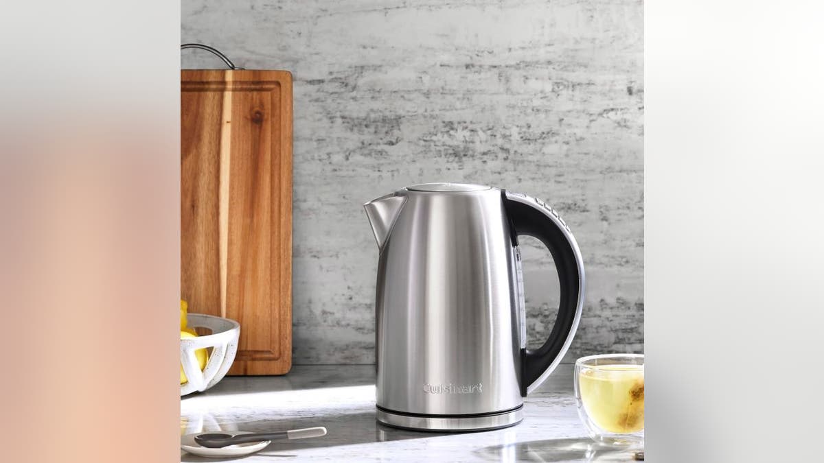 Heat up water fast for quick tea breaks.