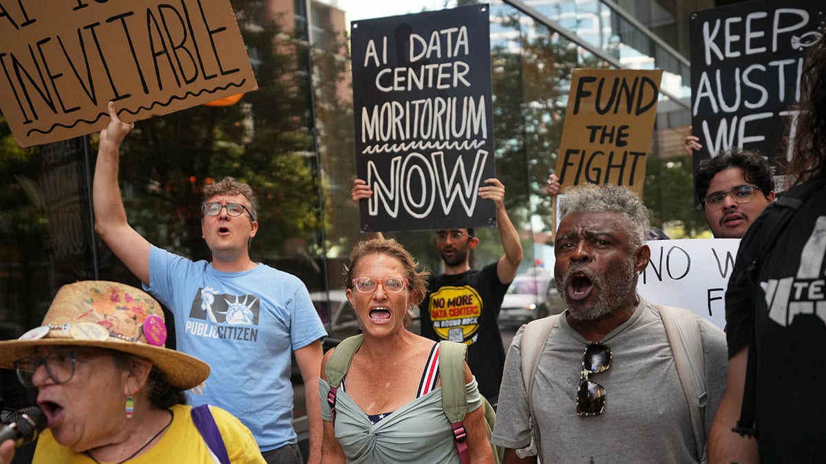 Manifestación en Austin y Texas contra los centros de datos.