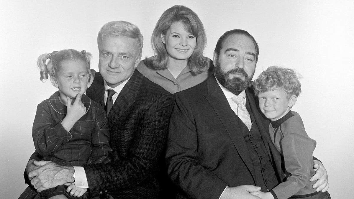 Cast of 'Family Affair' pose for a studio portrait: Anissa Jones, Brian Keith, Kathy Garver, Sebastian Cabot and Johnny Whitaker.