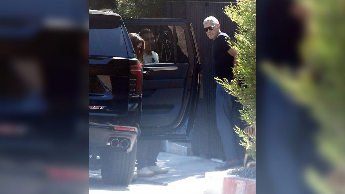 George Clooney, Amal Clooney SUV