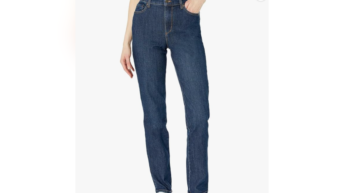 These Gloria Vanderbilt Amanda jeans have a high-rise waist.