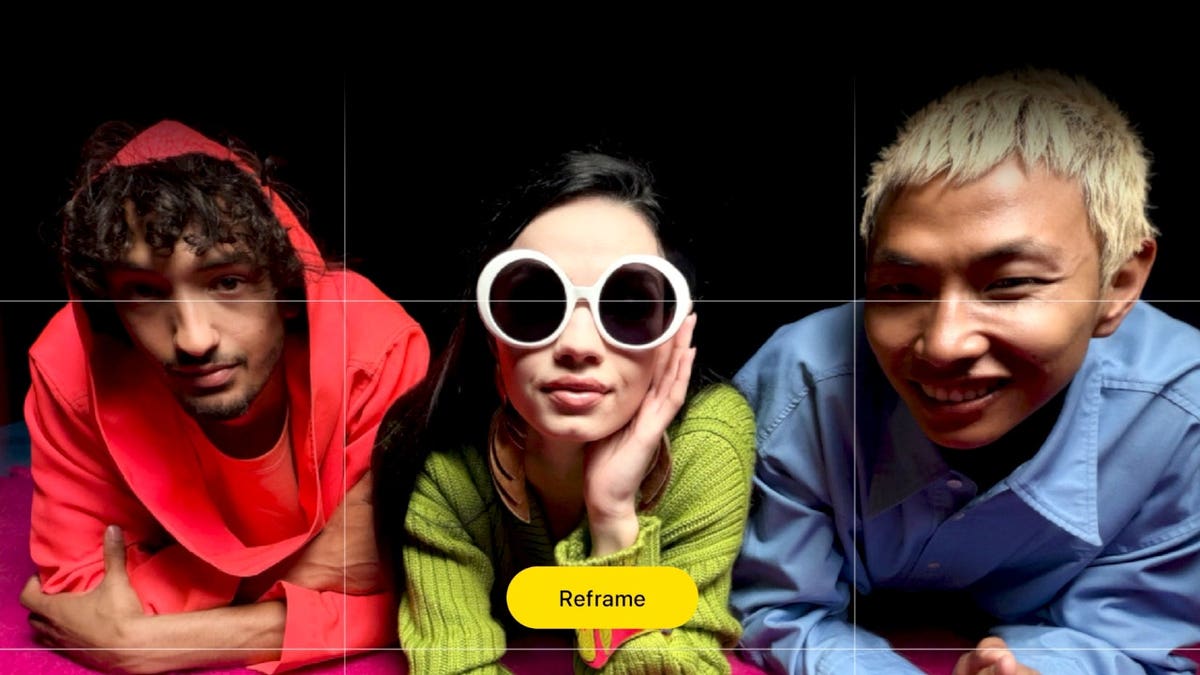The iOS 27 reframe feature is shown.