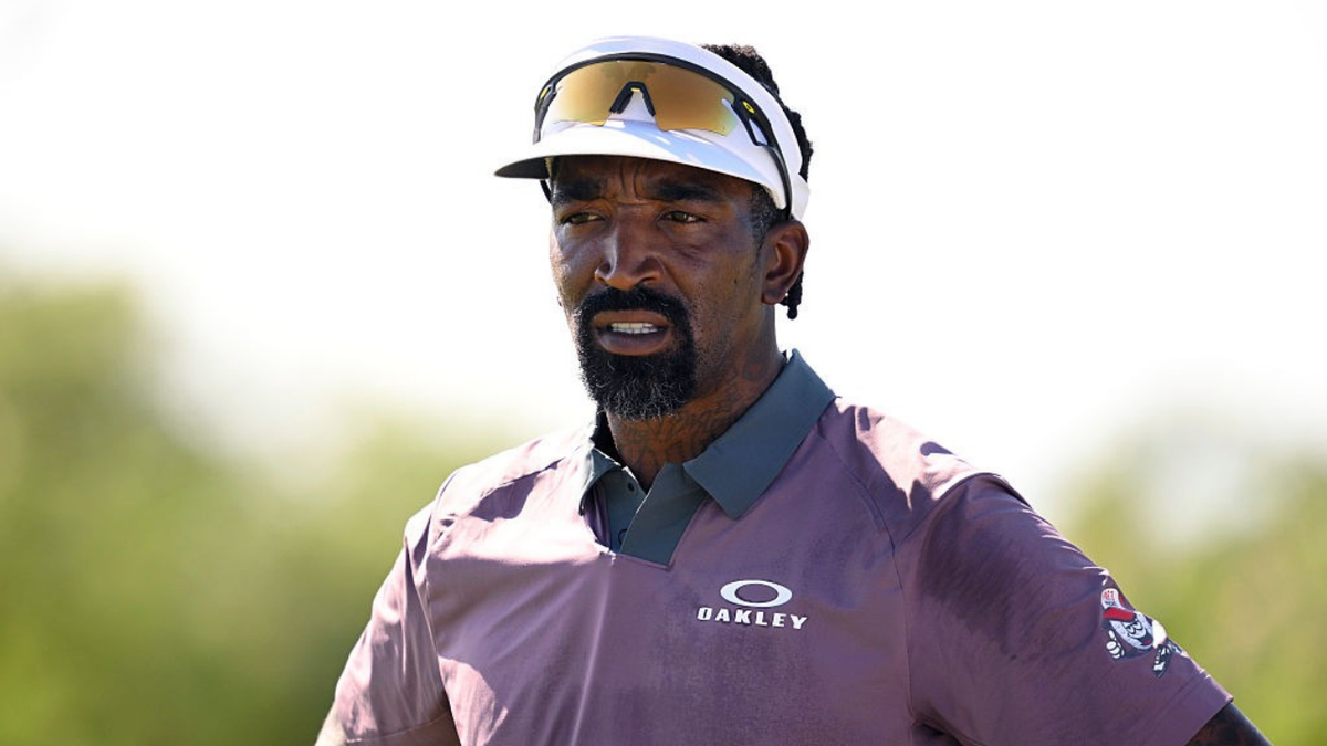 J.R. Smith looks on from the sixth green at El Cardonal at Diamante.