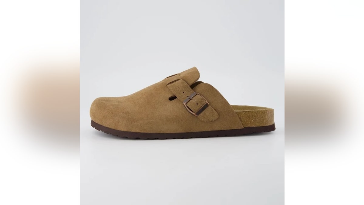 These Cushionaire clogs have contoured footbeds for added comfort.