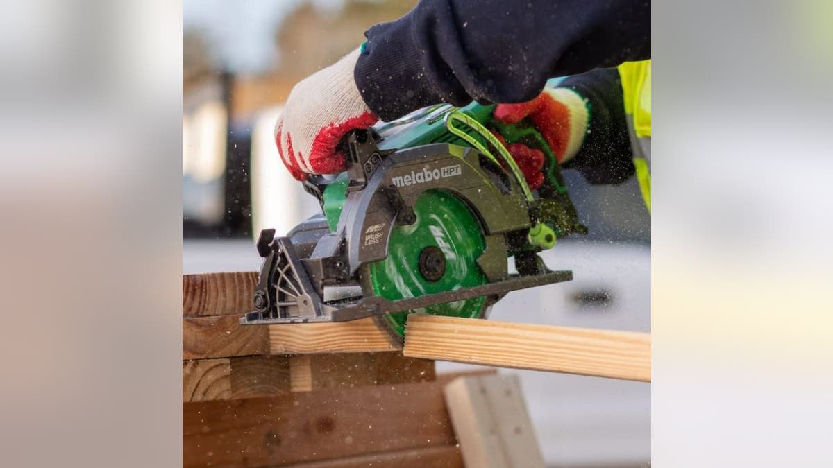 Slice through wood fast with a cordless saw.
