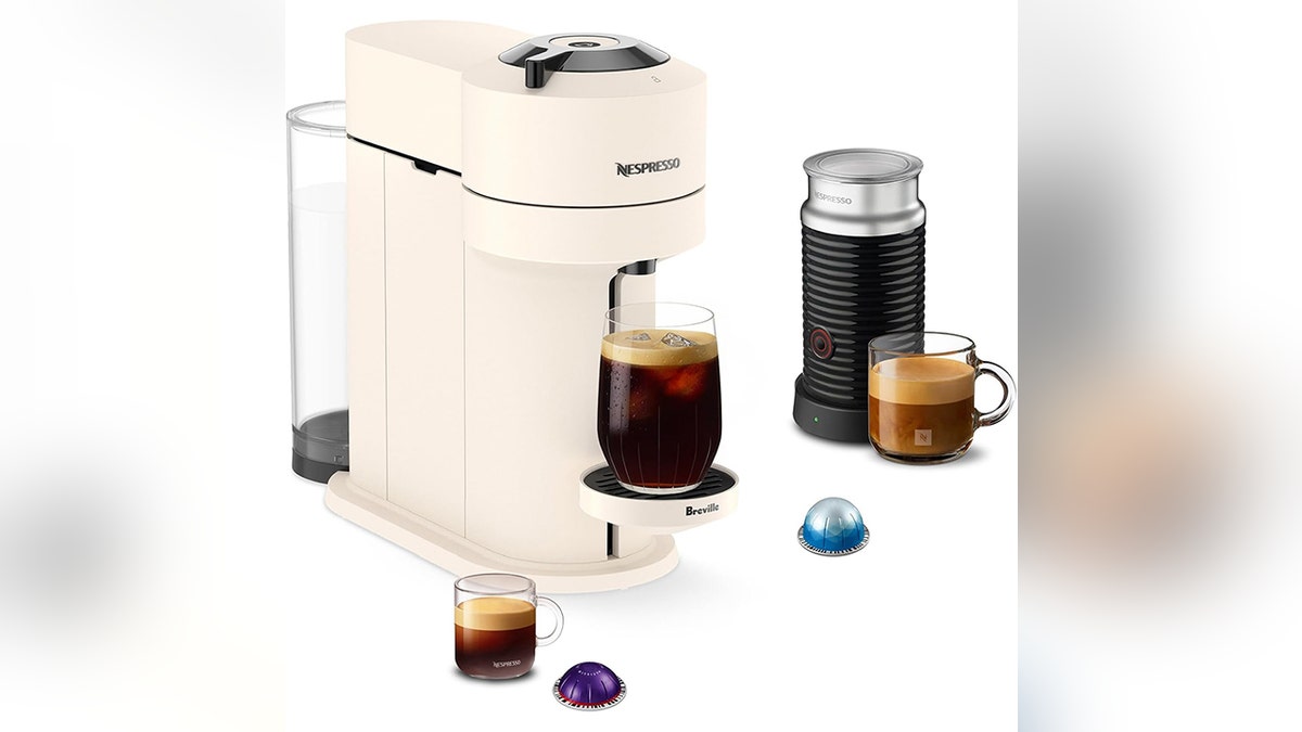 Use pods to make quick cups of espresso or coffee.