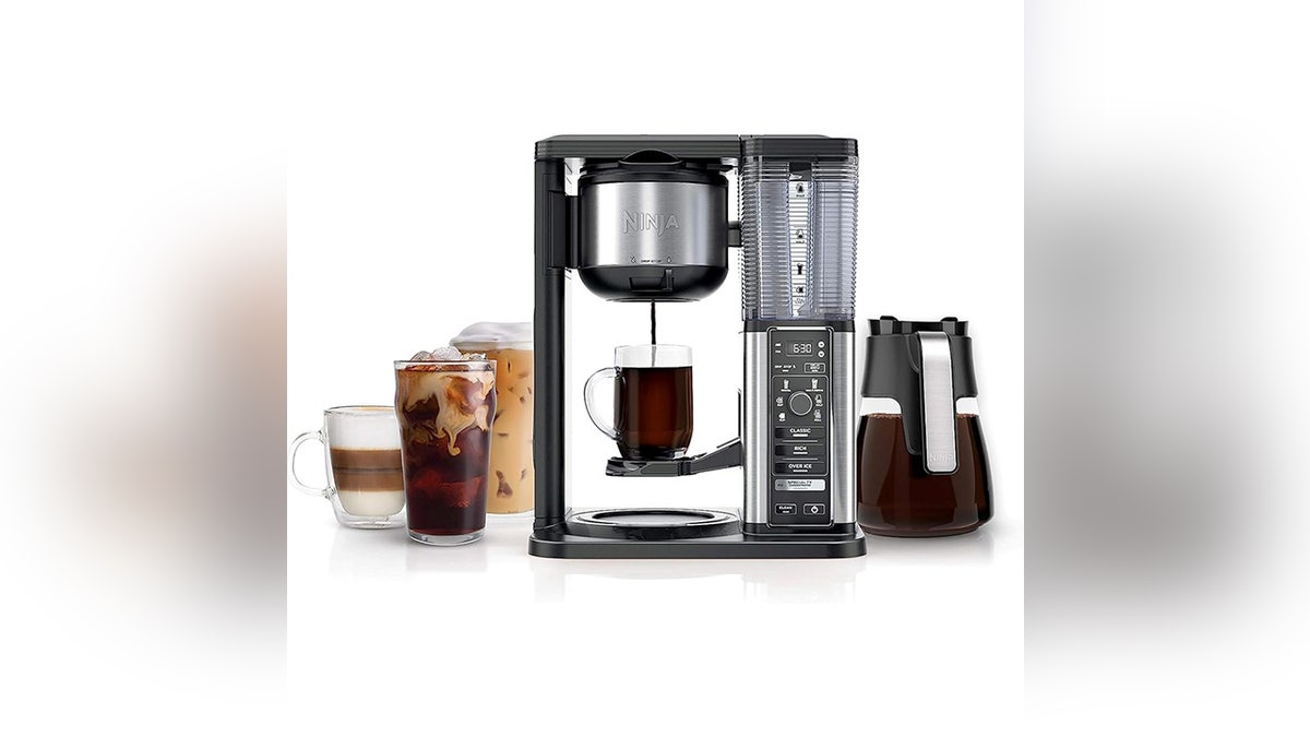 Brew cold or hot coffee.