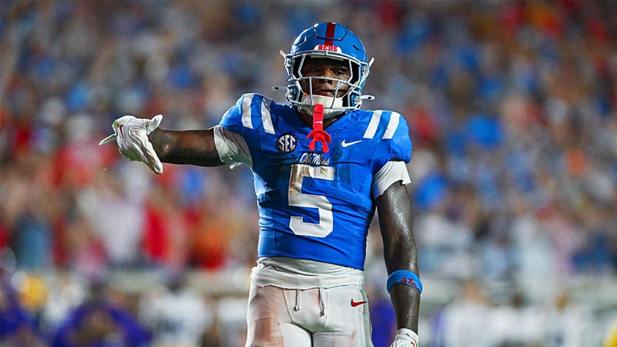 Mississippi Rebels running back Kewan Lacy