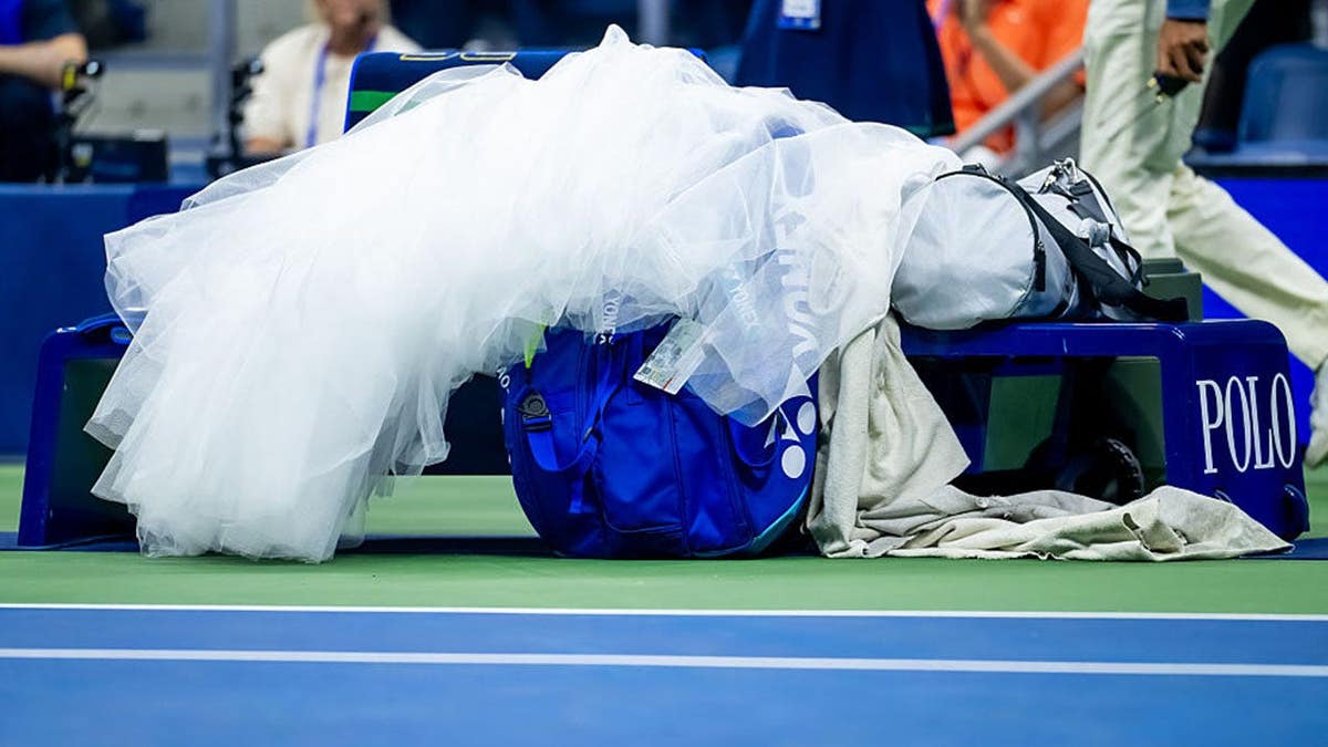 Naomi Osaka's dress lies on her bench