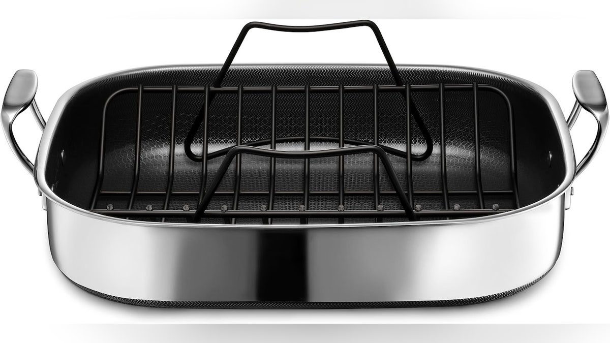Roast chicken and turkey in this nonstick pan.