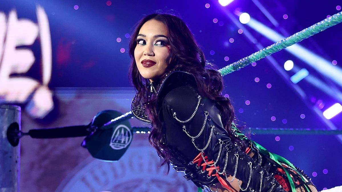 Roxanne Pérez está en el ring del MGM Grand Garden Arena.