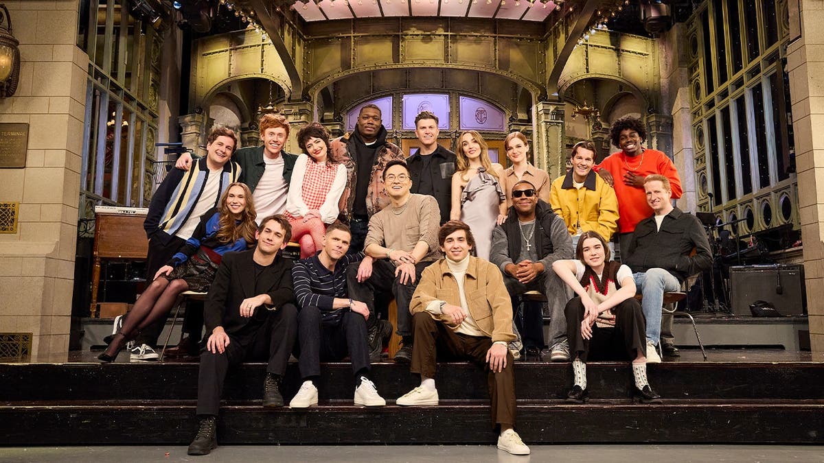 SNL cast photo
