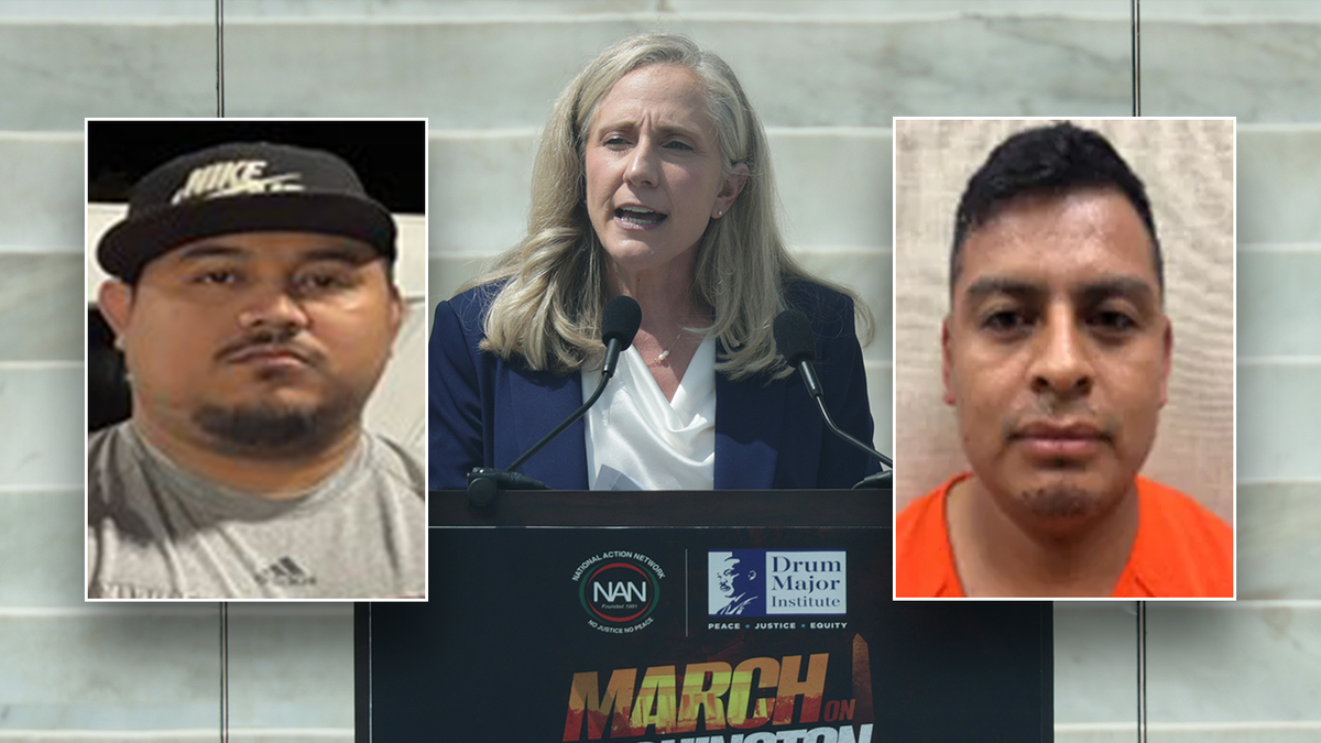 Abigail Spanberger junto a las fotos policiales de inmigrantes ilegales