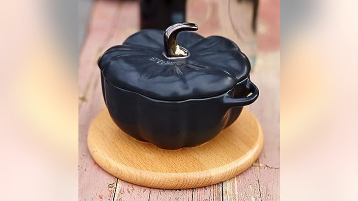 Black pumpkins give your food a spooky feel.