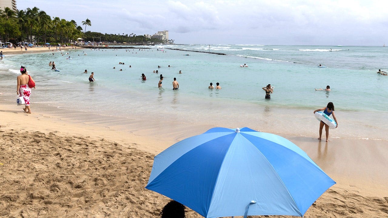 foxnews.com - Andrea Margolis - Island getaway hit with urgent warning as hurricane damage leaves travelers without power