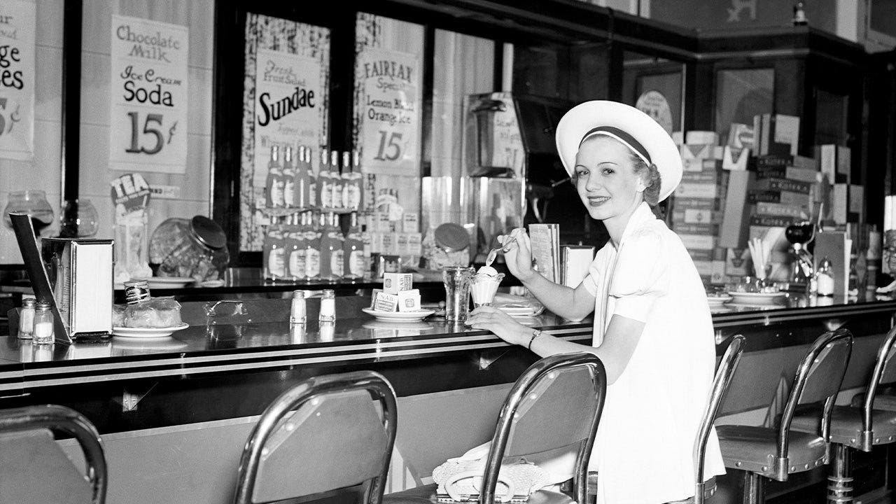 foxnews.com - Teresa Mull - Before McDonald's and Starbucks, Americans packed these once-beloved lunch counters