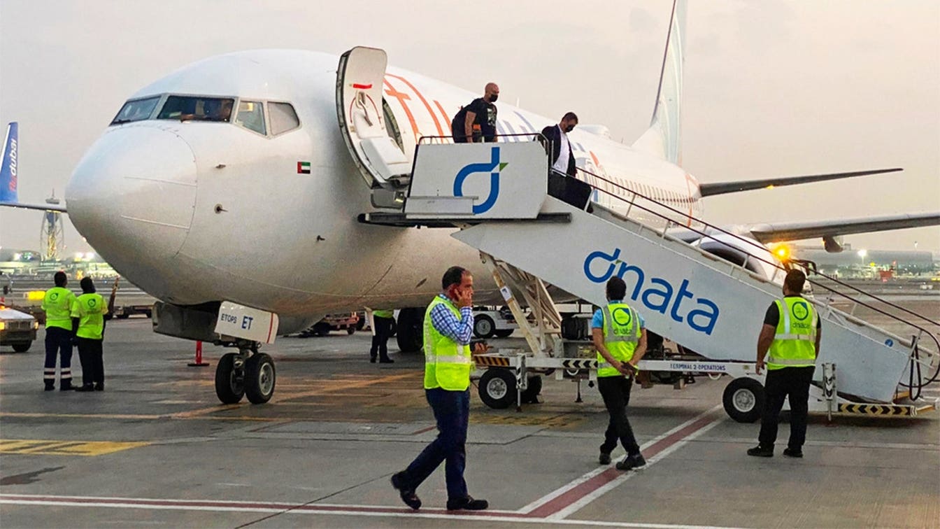 Pilotos da Flydubai supostamente lutam na cabine, provocando temores de sequestro e resposta de caças israelenses