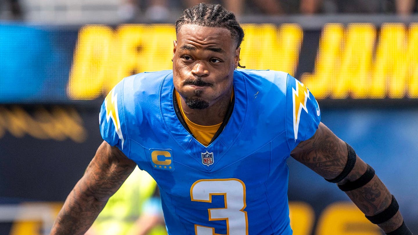 La estrella de los Chargers da una visión contundente de los problemas defensivos del equipo después de la derrota ante los Raiders: “Eso parece basura”