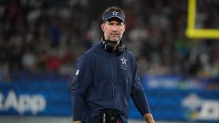 Brian Schottenheimer promete mejorar como « Jerry » Jones señala los errores de los Cowboys en la derrota de última hora ante los « Ravens » en Brasil