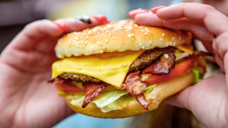 The best cheese for a burger, according to expert — and why some popular picks fall flat