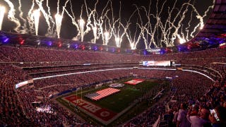Cantar el himno nacional canadiense en el partido inaugural de los Bills de la « Buffalo » Home fue un error