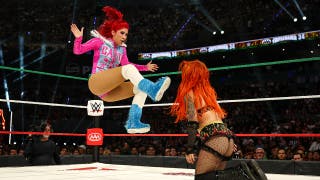 La Catalina pone fin al reinado de 1.128 días de Flammer como campeona de la AAA Reina de Reinas en Triplemania 34