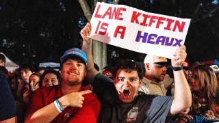 Ole Miss Los aficionados empiezan el programa «College GameDay» de ESPN con un cántico soez dedicado a Lane Kiffin