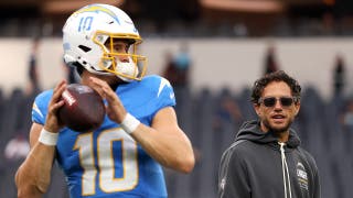 La exestrella de «NFL » cree que la «mejor decisión de su carrera» de Mike McDaniel fue fichar por los Chargers junto a Justin Herbert