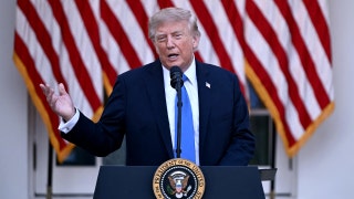 Trump firma la ley de financiación del Gobierno bill, evitando así un cierre de la Administración antes de las elecciones de mitad de legislatura