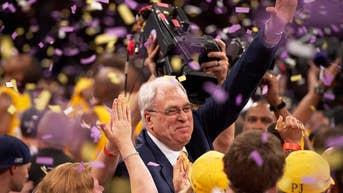 Phil Jackson joins an elite group as the franchise announces a long-overdue tribute - Fox News
