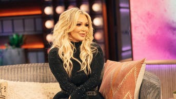 Bunnie Xo’s post-Jelly Roll divorce outing with reality star, 24, sparks fan backlash - Fox News