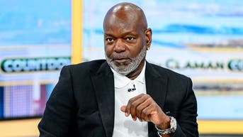 Emmitt Smith accused of running 'Ponzi scheme' that bilked tribe out of $2.5M - Fox News