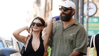 Emily Ratajkowski shows PDA with new boyfriend who also dated other big stars - Fox News