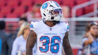 Titans show up dressed like clowns before facing the Eagles while reeling - Fox News