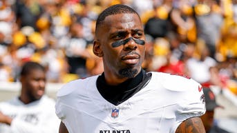 NFL star predicts CFB unionize amid chaos with pro players trying to return to school - Fox News