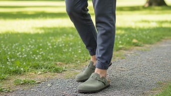 'No rubbing, no blisters': These comfy suede clogs are down to $60 on Amazon - Fox News