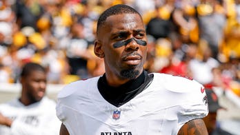 Falcons star Kyle Pitts Sr predicts CFB players will unionize, says pro players returning to school is 'crazy'