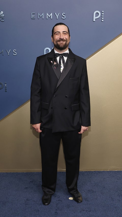 LOS LOS ÁNGELES, CALIFORNIA - 14 DE SEPTIEMBRE: Noah Kahan asiste a la 78.ª edición de los Premios Primetime Emmy en el teatro « Peacock » el 14 de septiembre de 2026 en Los Ángeles, California. (Foto de John Shearer/WireImage)