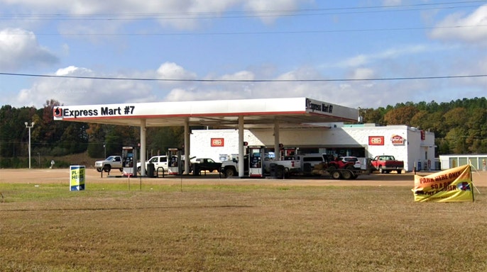 Exterior view of a gas station in Mississippi related to the investigation into the deaths of Ole Miss students