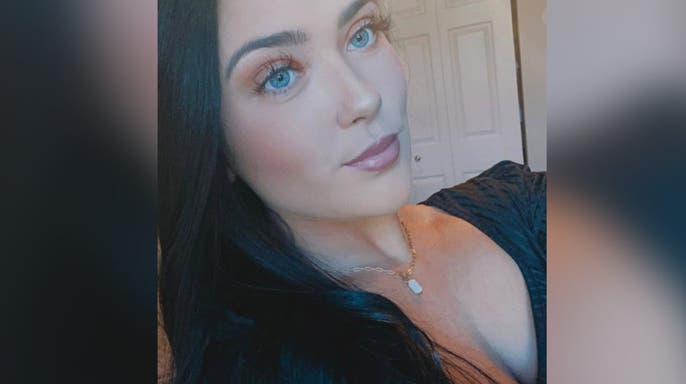 image shows Hannah taking a selfie