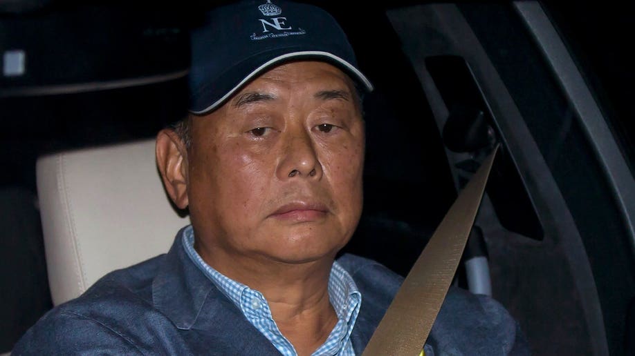 jimmy-lai-in-car