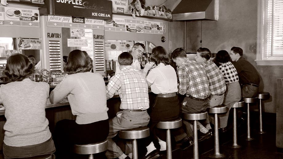 5 forgotten ice cream flavors from the ’70s that fans are begging to be brought back