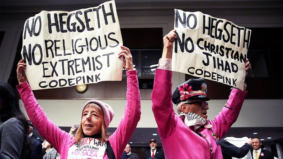 Leftist protester disrupts 'climate week' event by ranting against US military